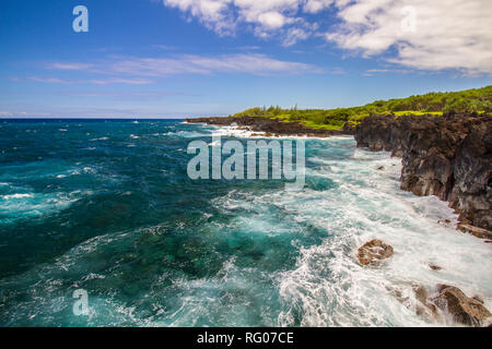 Vue spectaculaire sur la côte du Pacifique à Maui, Hawaii Banque D'Images