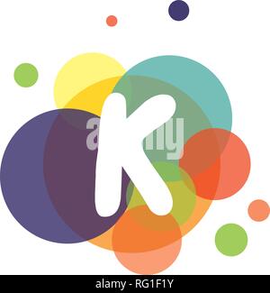 Image lumineuse et colorée de la lettre K, dans le contexte des cercles multicolores. Illustration de Vecteur