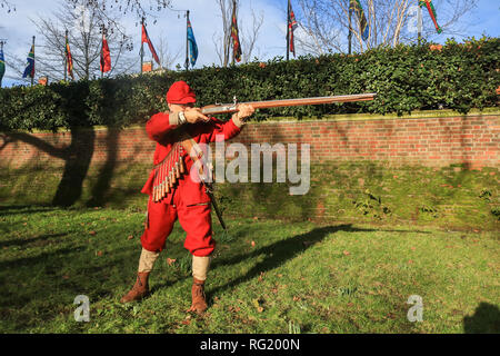 London UK. 27 janvier 2019. Les membres de la société de préparer la guerre civile pour revenir sur la route prise par le Roi Charles I de St James' Palace le long de la Mall à l'endroit de son exécution à la Banqueting House à Whitehall le 30 janvier 1649 Credit : amer ghazzal/Alamy Live News Banque D'Images