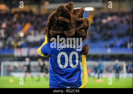 Londres, Royaume-Uni. 27 janvier 2019. Au cours de la mascotte de la FA Cup Quatrième ronde match entre Chelsea et de Sheffield mercredi à Stamford Bridge, Londres, Angleterre le 27 janvier 2019. Photo par Adamo Di Loreto. Usage éditorial uniquement, licence requise pour un usage commercial. Aucune utilisation de pari, de jeux ou d'un seul club/ligue/dvd publications. Credit : UK Sports Photos Ltd/Alamy Live News Banque D'Images