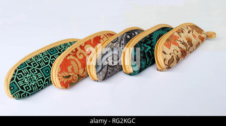 Une trousse en tissu batik javanais appelé. Exotique. Banque D'Images
