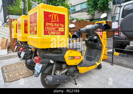 Séoul, Corée du Sud - circa 2017 MAI : McDonald's motos livraison à Seoul. McDonald's est un hamburger américain et restauration rapide de la chaîne. Banque D'Images