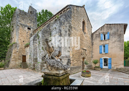 Fontaine de Vaucluse, Provence, Luberon, Vaucluse/France - 0531 2017 : Notre Dame de l'église Saint Véran, à Fontaine de Vaucluse Banque D'Images