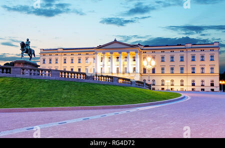 Palais Royal d'Oslo, Norvège Banque D'Images