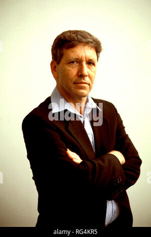 En vedette : Amos Oz Amos Oz Quand : 24 Sep 2003 Credit : IPA/WENN.com **Uniquement disponible pour publication au Royaume-Uni, USA, Allemagne, Autriche, Suisse** Banque D'Images