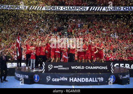 Herning, Danemark. 27 Jan, 2019. Danemark gagner la finale à l'IHF Mens Championnat du Monde de Handball 2019 finale entre la Norvège et le Danemark dans la Jyske Bank Boxen à Herning au cours de l'IHF 2019 Championnat du Monde de handball en Allemagne/Danemark.20190127, Herning, Danemark:.2019 j'hÃƒÂ'IHF Verdensmesterskabet ndbold¥i Allemagne/Danmark je Jyske Bank Boxen, Herning : VM Finale. Norge-Danmark Danmark vinder guld.Foto : Lars MÃƒÂ'ller/Photo : Lars Moeller Crédit : Lars Moeller/ZUMA/Alamy Fil Live News Banque D'Images