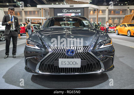 Bangkok, Thaïlande - 30 novembre 2018 : Lexus ES 300h car show à Thaïlande International Motor Expo 2018 (Expo 2018) MOTEUR le Nov 30,2018 à Bangkok, Banque D'Images