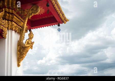 L'art et la décoration des temples Bouddhistes en Thaïlande Banque D'Images