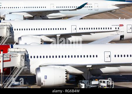 Londres, Royaume-Uni - 31 juillet 2018 : les avions à l'aéroport de Londres Gatwick (LGW) au Royaume-Uni. Dans le monde d'utilisation | Banque D'Images
