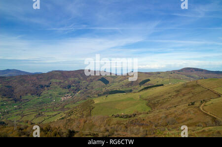 Cantabrie, vue du chemin de randonnée au Monte Cilda sur collines Banque D'Images
