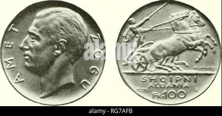 . Bulletin - United States National Museum. La science. Fig. 121.- Italie, 'ictor F-mmanuf. !. Malade, 10 lire, 1936-"^ Niiniismatics (Div. de photo) son exquise technic|ue dans la maîtrise de la composition et le portrait. Le portrait de Victor Emmanuel par Ro- magnoli (fig. 121) doit être considéré comme le meilleur d'ise à la ressemblance de ce monarque. En imposant sa majestueuse perfection, avec les détails subtils, cette tête de Victor Emmanuel III, atteste du haut degré de compétence dans l'Romagnoli en cale sèche-. Le même art, pénétrée d'sensitixity et décoratives grâce, peut être indiqué dans les pièces de monnaie du Romagnoli créé pour l'Albanie sous Banque D'Images