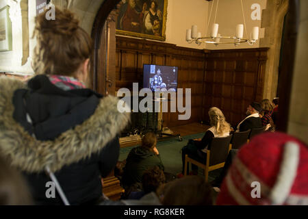 Oxford, UK. 28 janvier 2019. Une motion visant à déclarer l'état d'urgence climatique. Proposé par le conseiller municipal vert Simmonds Craig, la motion a été adoptée par le Conseil municipal d'Oxford, soirée du lundi 28 janvier 2018 à Oxford Town Hall. La motion adoptée propose que toutes les décisions prises par le conseil doivent être prises avec un état d'urgence climatique à prendre en considération. Credit : Adrian arbib/Alamy Live News Banque D'Images