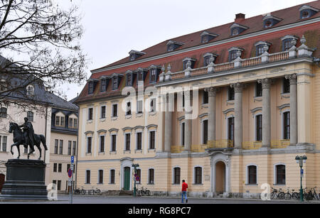 Weimar, Allemagne. 28 janvier, 2019. L'Académie de musique Franz Liszt était la Maison princière en 1919. Les représentants des états allemands se sont réunis ici, au moment de l'Assemblée nationale. Il y a 100 ans, le 6 février, l'Assemblée nationale s'est réuni pour la première fois au Deutsches Nationaltheater. Pour le jour où une grande cérémonie avec le Président fédéral, Monsieur le Chancelier, Président du Bundestag et le ministre Présidents des Etats fédéraux est prévue. (Dpa '100 ans constitution de Weimar - programme entre protocole et party' du 29.01.2019) Crédit : Martin Schutt/dpa-Zentralbild/dpa/Alamy Live News Banque D'Images