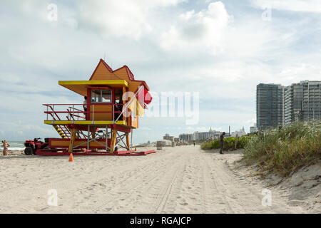 La 24e Rue lifeguard tower sur Miami Beach, Floride, USA Banque D'Images