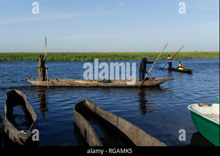 La Zambie Rhône Mongu, Mulamba port de plaine inondable de la rivière Zambèze / SAMBIA Rhône , Stadt Mongu , Hafen Mulamba dans der Fluss Zambèze des Flutebene Banque D'Images