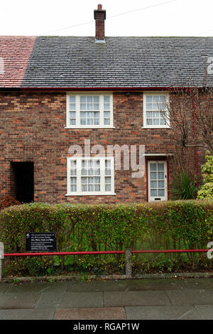La maison de la famille McCartney à Liverpool, en Angleterre. La chambre, au 20 Forthlin Road dans le district de Allerton, était la maison d'enfance de Paul McCartney. Banque D'Images