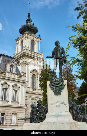 Dans un château très célèbre ville de Keszthely, Hongrie Festetics Castle dans une journée ensoleillée. Banque D'Images