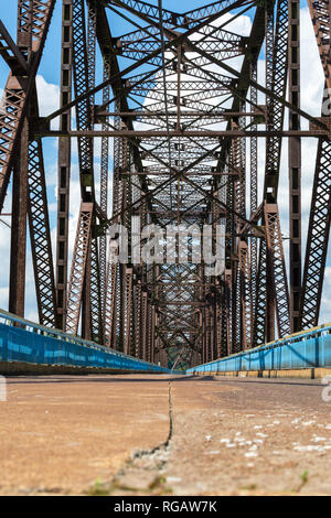 L'ancienne chaîne de roches travées des ponts entre le Missouri et l'Illinois et fait partie de la route historique 66. Banque D'Images