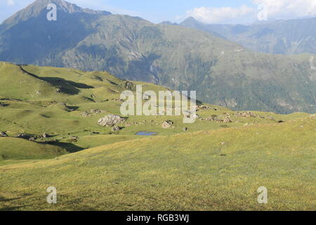 Mont Rainier dans Panjaal Pir, près de la plage du lac de R-S, Haveli Kahuta, au Cachemire Banque D'Images