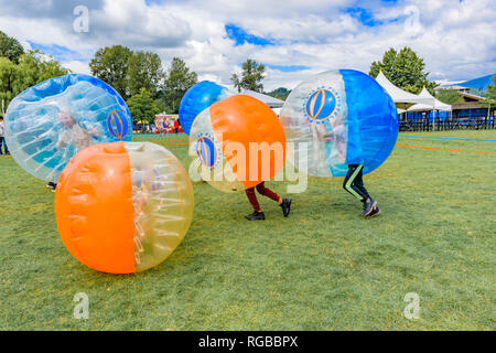 Jeu de Bubble fun, Rocky Point Park, Port Moody, en Colombie-Britannique, Canada. Banque D'Images