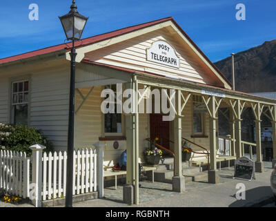 ARROWTOWN, NOUVELLE-ZÉLANDE - 25 septembre 2014 : l'extérieur d'un vieux magasin général à arrowtown, Nouvelle-Zélande Banque D'Images