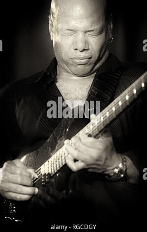 Mark Whitfield, Mark Whitfield (né 6 octobre 1966) est un guitariste américain de jazz, soul jazz.photo Kazimierz Jurewicz Banque D'Images