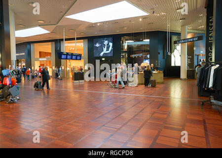 Copenhague, Danemark - circa 2014 SEPTEMBRE : à l'intérieur de l'aéroport de Copenhague Kastrup,. Banque D'Images