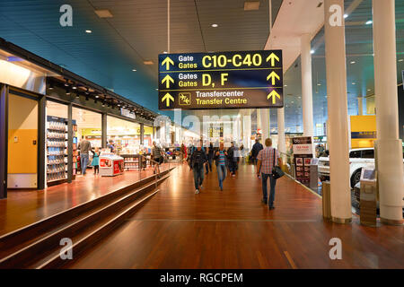 Copenhague, Danemark - circa 2014 SEPTEMBRE : à l'intérieur de l'aéroport de Copenhague Kastrup,. Banque D'Images