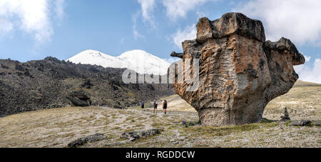 La Russie, du Caucase, d'alpinistes de la randonnée dans la région de Baksan Valley Banque D'Images