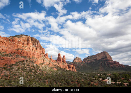 Voir d'arizona sedona le long de la partie supérieure de l'église sainte Croix Banque D'Images