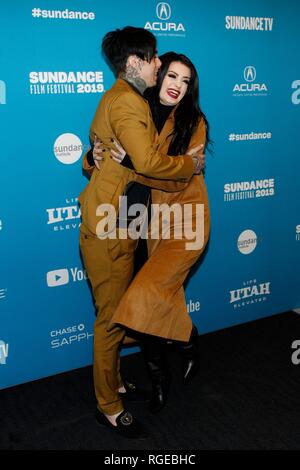 Ronnie Radke, Paige aux arrivées pour se battre avec ma famille en première mondiale au Festival du Film de Sundance 2019, Ray Theatre, Park City, UT 28 Janvier, 2019. Photo par : JA/Everett Collection Banque D'Images