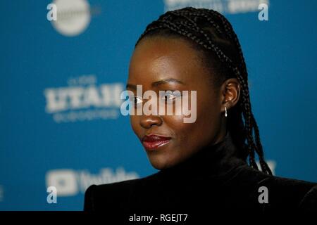 Park City, Utah, USA. 29 janvier, 2019. Lupita Nyongo aux arrivées de petits monstres en première mondiale au Festival du Film de Sundance en 2019, le MARC Théâtre, Park City, UT 29 Janvier, 2019. Credit : JA/Everett Collection/Alamy Live News Banque D'Images