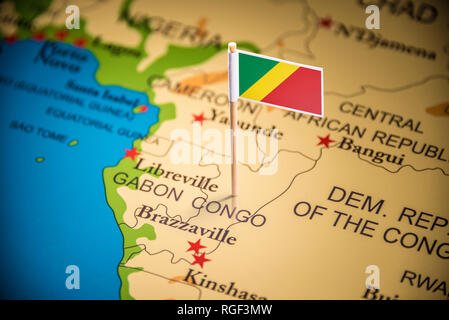 Congo marquée d'un drapeau sur la carte Banque D'Images