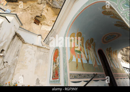 Svyato-Uspenskiy Peshchernyy (hypothèse Monastyr monastère des grottes) à Bakhtchyssaraï, Crimea, Ukraine. 2 octobre 2008, taillée d'un Assumpti Banque D'Images