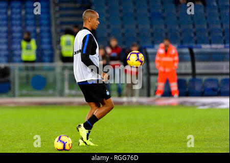 ROME - OCT 29, 2018 : Joao Mario 15 se réchauffe. SS Lazio - FC Internazionale Milano. Serie A TIM. Stadio Olimpico. Banque D'Images