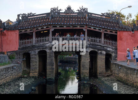 Pont couvert japonais aka pagode Chua Cau dans Hoi An, Vietnam Banque D'Images