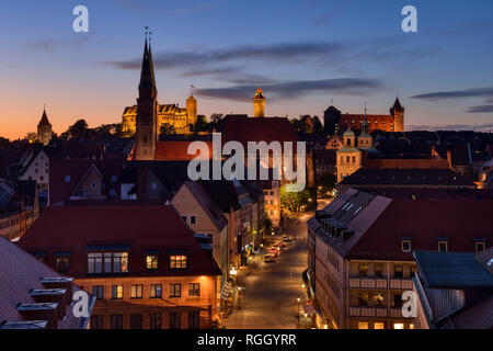 Skyline de Nuremberg au coucher du soleil, la Bavière, Thuringe, Allemagne Banque D'Images
