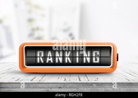 Ranking signe sur une table en bois avec des planches dans un salon lumineux Banque D'Images