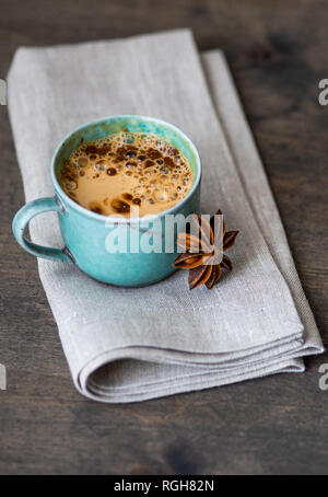 Tasse de café et un bon matin remarque sur fond de bois with copy space Banque D'Images
