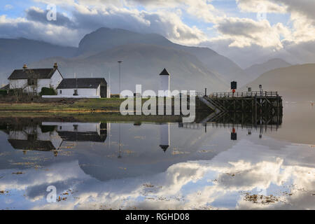 Le Ben Nevis capturées à partir de Corpach en Ecosse. Banque D'Images