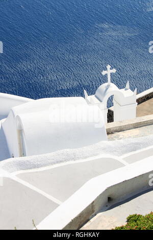 Clocher orthodoxe dans l'île de Santorin, Grèce Banque D'Images