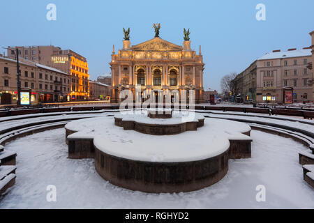 Solomiya Krushelnytska Lviv Théâtre d'opéra et de Ballet en hiver Banque D'Images