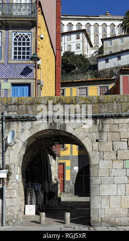 Détails de l'architecture du vieux porto, Ribeira, Portugal, un beau site de l'Unesco Banque D'Images