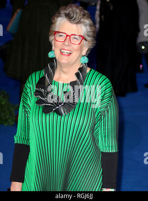 Dec 12, 2018 - Prue Leith assistant à Mary Poppins retourne première européenne, le Royal Albert Hall à Londres, Royaume-Uni Banque D'Images