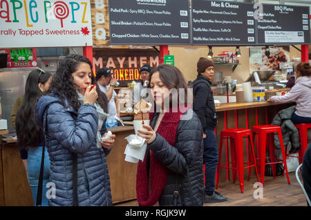 Le UrbanSpace food hall à Bryant Park dans le 'Village' hiver à New York le dimanche, Janvier 27, 2019. (Â© Richard B. Levine) Banque D'Images