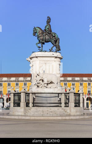 Statue équestre du roi de José I à Praça do Comércio à Lisbonne, Portugal Banque D'Images