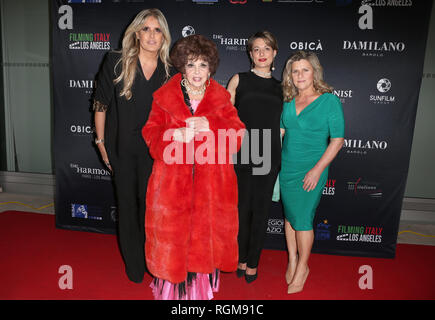 Westwood, ca. 29 janvier, 2019. Tiziana Rocca, Gina Lollobrigida, Silvia Chiave, Consul Général de France à Los Angeles, Valeria Rumori à filmer l'Italie, première à l'Institut culturel italien à Westwood, en Californie le 29 janvier 2019. Credit : Faye Sadou/media/Alamy Punch Live News Banque D'Images