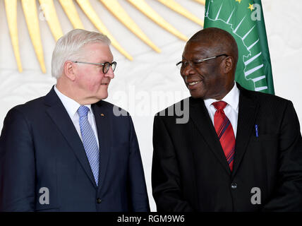 Addis Abeba, Ethiopie. 30Th Jan, 2019. Président fédéral Frank-Walter Steinmeier (l) répond à Kwesi Quartey, Vice-président de la Commission de l'Union africaine. Credit : Britta Pedersen/dpa-Zentralbild/dpa/Alamy Live News Banque D'Images