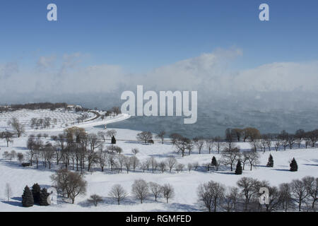 Chicago, USA. 30Th Jan, 2019. Vortex polaire balaye vers le bas pour le Midwest des États-Unis le 30 janvier 2019. Les températures record enregistrées dans plusieurs villes. Chicago a enregistré -23 degrés Fahrenheit à l' O'Hare Airport de 7:00 AM, le plus froid depuis 1985. Le refroidissement éolien atteint -52 degrés. Écoles publiques de Chicago sont fermés comme le sont beaucoup d'entreprises. Le Navy Pier et les zoos de Chicago a également fermé pour la journée. Même des températures plus froides sont prévus pour demain. Credit : Karen I. Hirsch/ZUMA/Alamy Fil Live News Banque D'Images