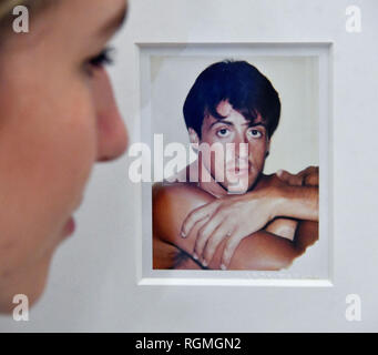 Londres, Royaume-Uni. 30Th Jan, 2019. Andy Warhol Polaroid de Sylvester Stallone (1980) à Bastian Andy Warhol galerie photos Polaroid, l'exposition d'ouverture de la Gallery à Londres, pour l'exécution de l'espace 2 février au 13 avril 2019, une série de plus de 60 l'auto-portrait et photographies Polaroid portrait d'Andy Warhol, dont certaines sont exposées pour la première fois, montrent les artistes, les acteurs, les politiciens et les amis de son entourage d'usine d'excentrique. Credit : Nils Jorgensen/Alamy Live News Banque D'Images